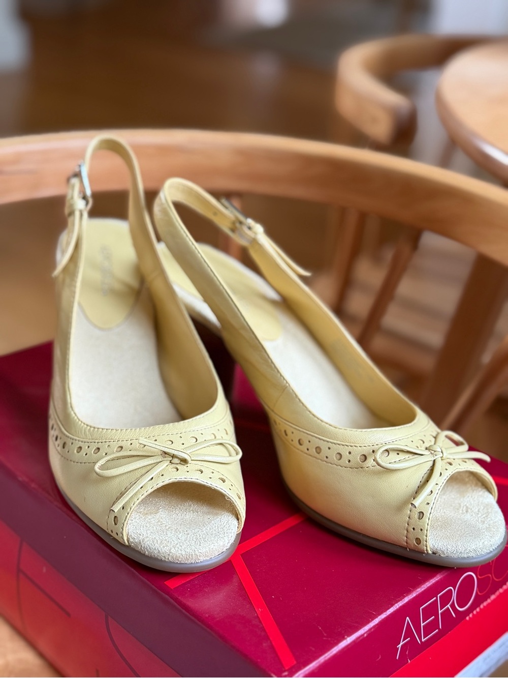 AEROSOLES Lemon Yellow Peep-Toe Slingback Heels with Bow